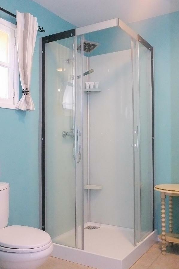 Le Douitel Bed & Breakfast Roncey Exterior foto